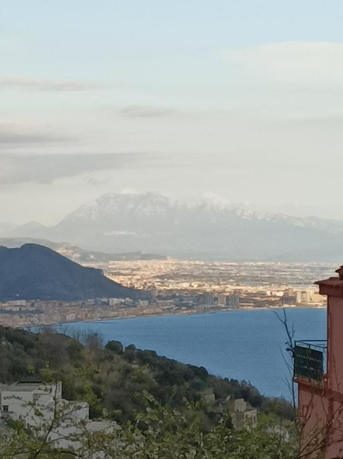 Casa Vacanze Smeralda Amalfi Coast Vietri Ngoại thất bức ảnh